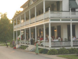 Welleley Hotel Porch Dining